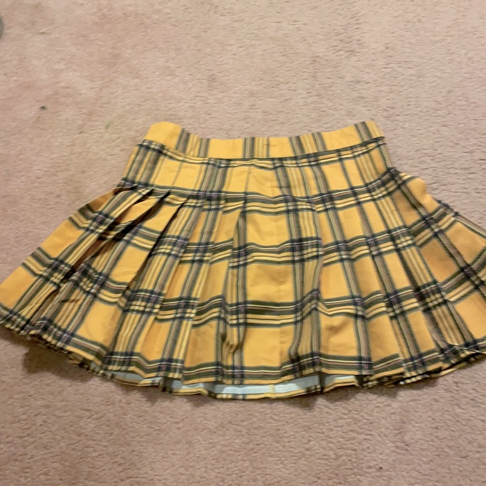 Adorable mini skirt